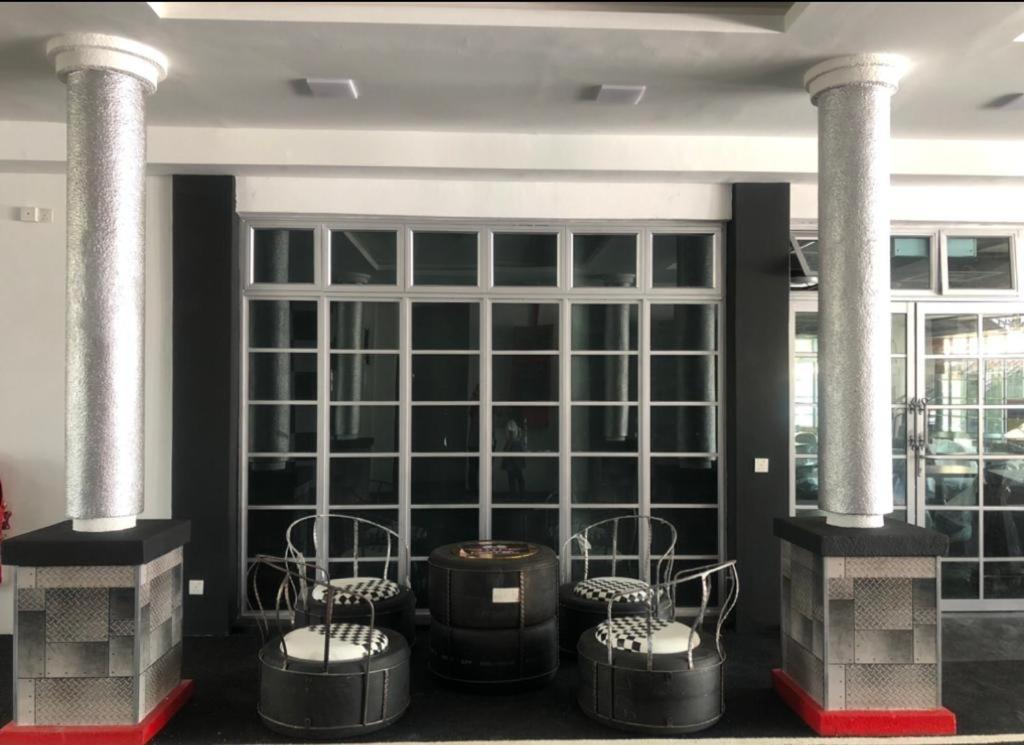 Hype Motorsports Hotel Πορτ Ντίξον Εξωτερικό φωτογραφία